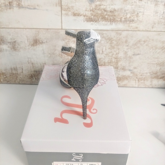 Journee collection women's "zeta" stilleto Silver - Picture 4 of 6